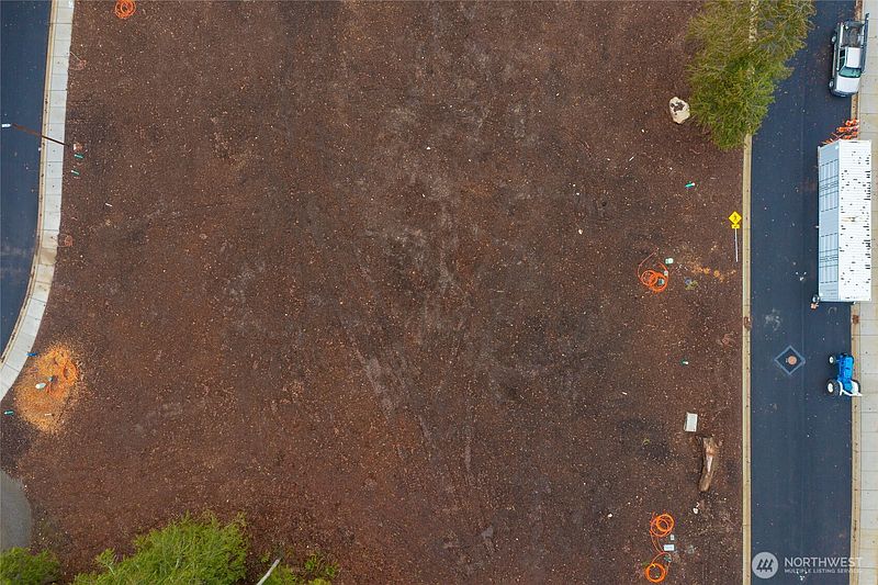 4th image of 549 Sweet Gum Drive