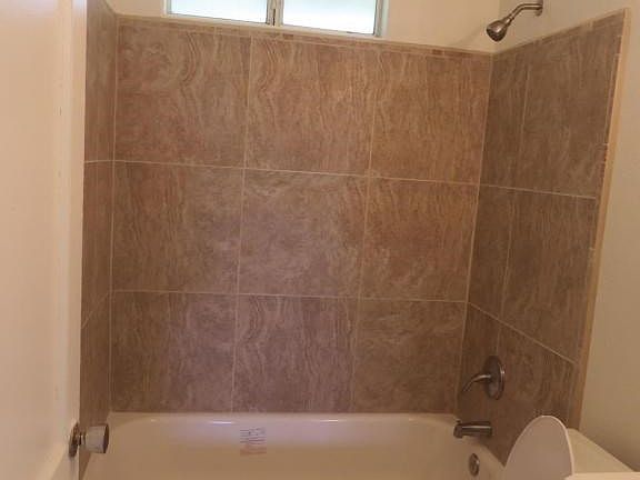 4th image of 2504 E Menor Sv