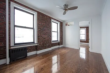 Rented by R New York