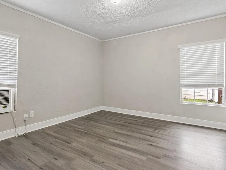 1709 W 4th St #1709 — Photo 9