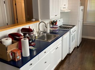 564 Franklin St #1A, Cambridge, MA 02139