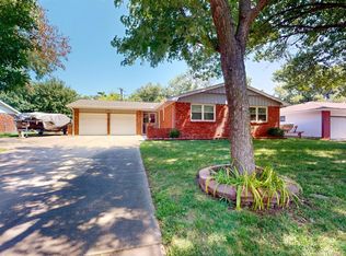 1044 N Westlink Ave, Wichita, KS 67212