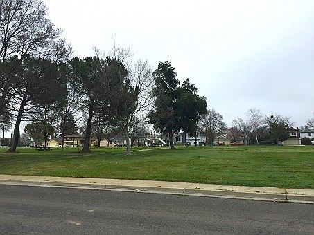 2nd image of 2398 Val Dr