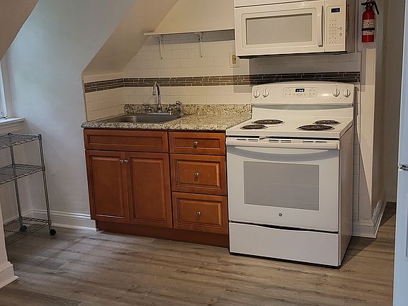 2nd image of 119 E Mount Airy Ave APT 5