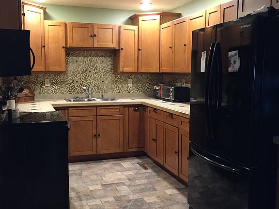 2nd image of 31 Carroll Ave