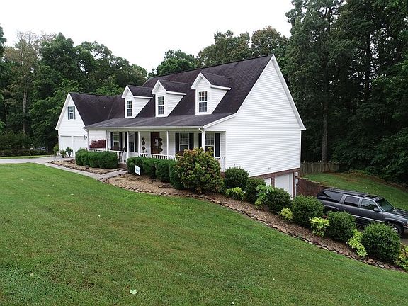 2nd image of 957 E Brentwood Dr