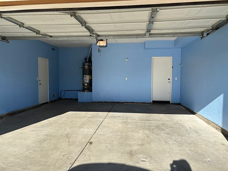 8623 Bridgeport Ave — Photo 35