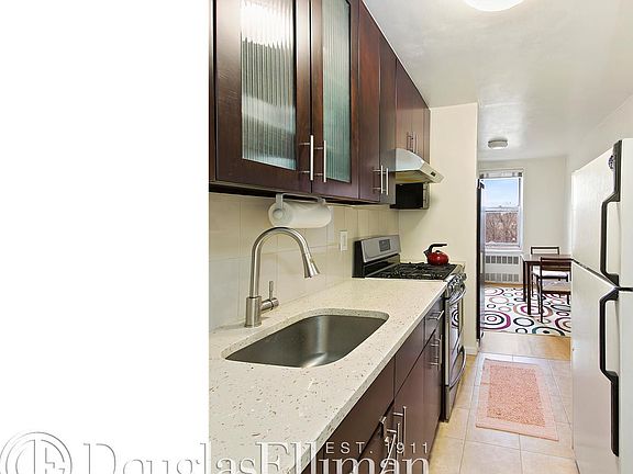 5th image of 7402 43rd Ave APT 5D