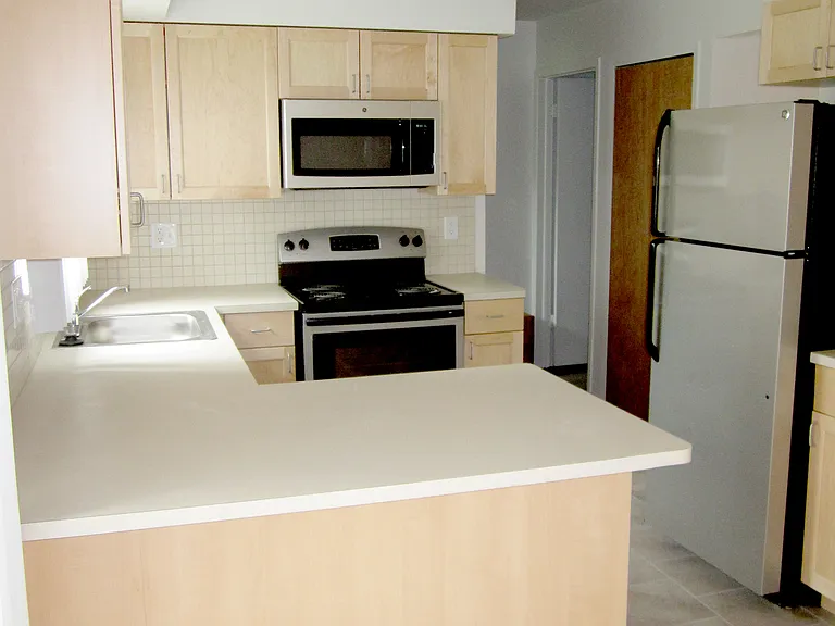3523 Kent Ct — Photo 4