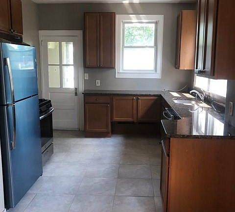 4th image of 10-AKA19 Gladstone Pl