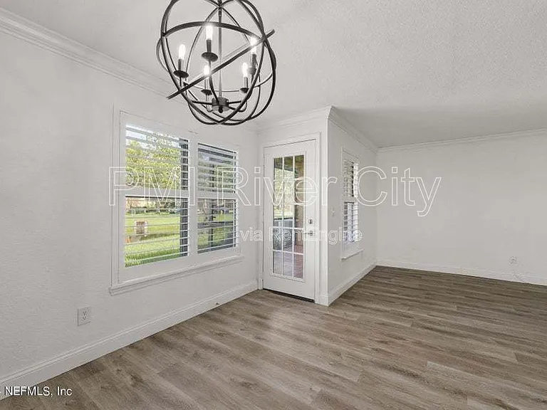 908 Shoreline Cir — Photo 18