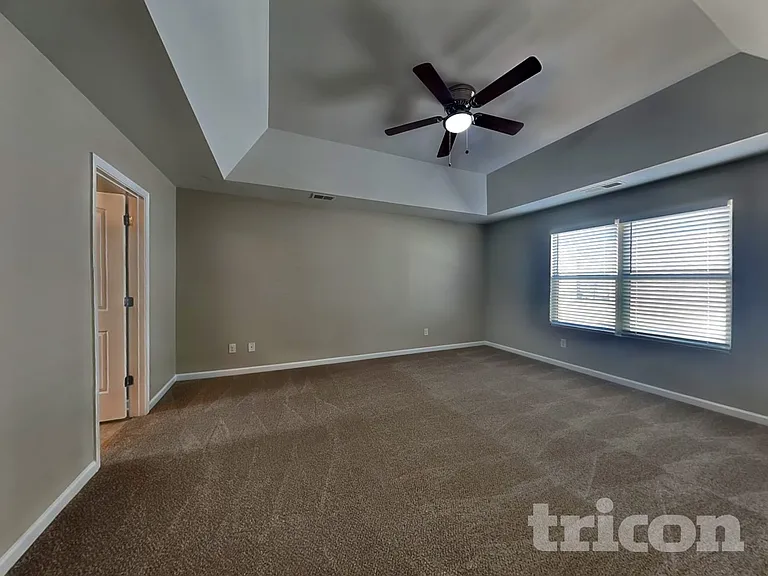 165 Daisy Cir — Photo 5