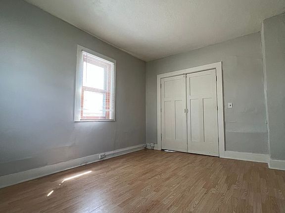 3rd image of 509 5th Ave S #513