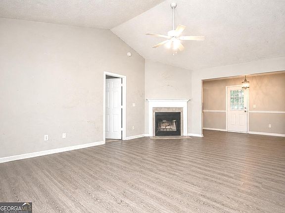3rd image of 4765 Stillwood Cv