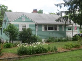5 Hamilton St, Hamburg, NJ 07419