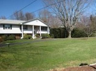 16 Lake St, South Windsor, CT 06074