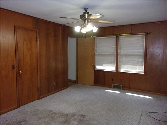 5th image of 1820 N Phil Ave