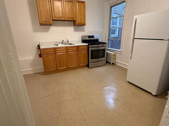 2nd image of 5039 F St Floor 2