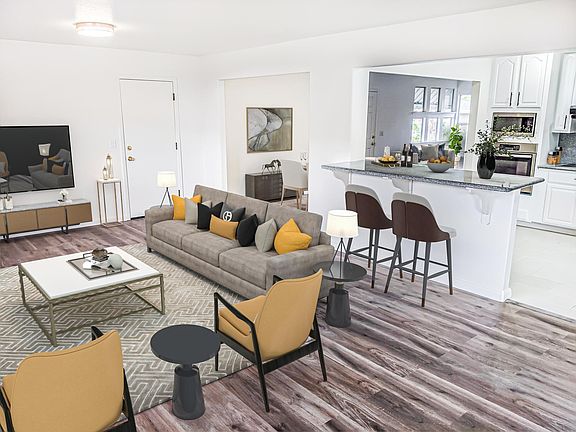 3rd image of 2528 Farrington Way