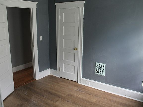 4th image of 110 Warren Ave #110