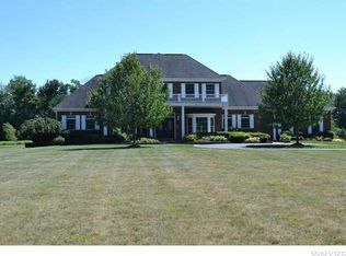 3773 Hampton Brook Dr, Hamburg, NY 14075
