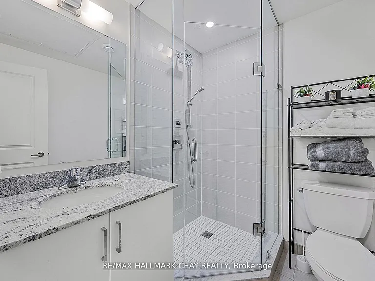 5 Spooner Cres #210 — Photo 17