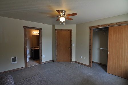 4th image of 555 S Catlin St APT 208