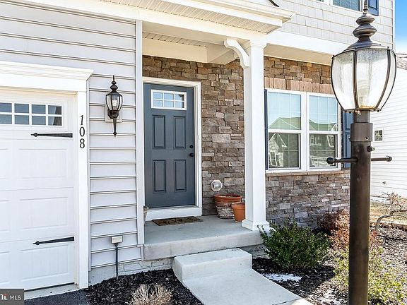 2nd image of 108 Ironweed Dr
