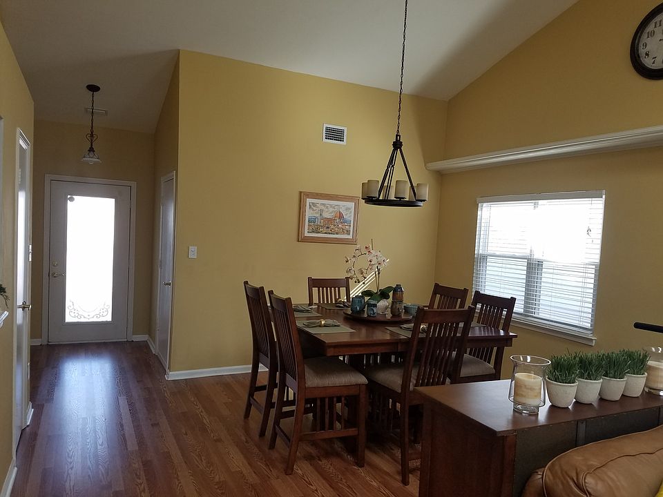 1st image of 909 Bernstein Ct