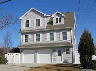 1 Meadow Rd, Narragansett, RI 02882