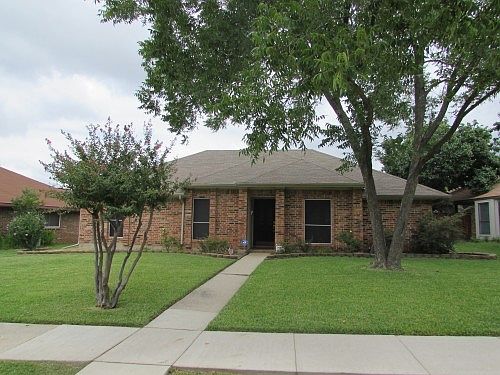 1st image of 2621 Fallcreek Dr
