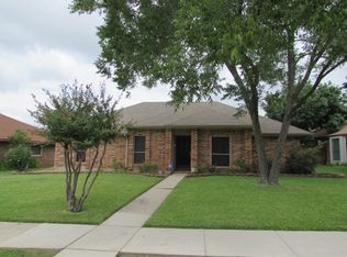 2621 Fallcreek Dr, Carrollton, TX 75006