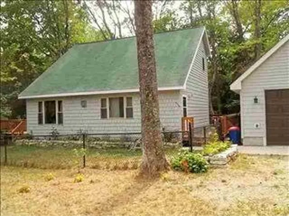 27680 Island Wood Rd, Beaver Island, MI 49782