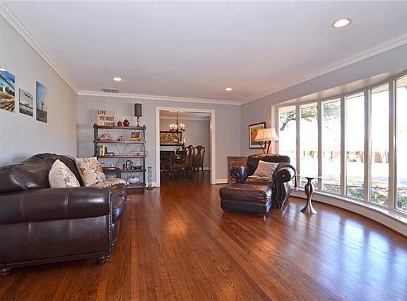 3rd image of 4120 Alta Vista Ln