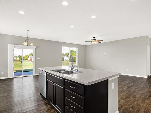 5th image of 8948 Stone Grove Ct