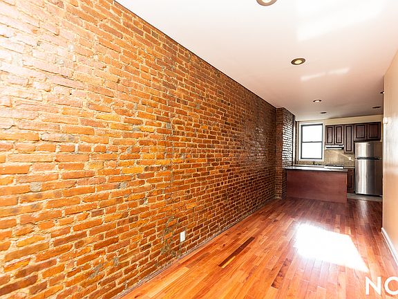 4th image of 270 Irving Ave #3D
