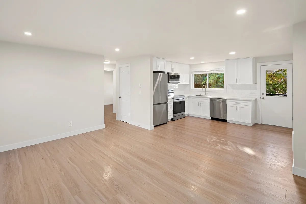 Building Photo - 845 Kirkland Way #C