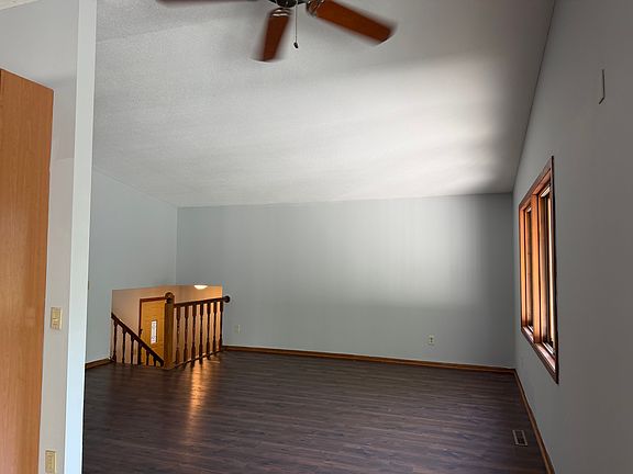 2nd image of 18920 Deerfield Trl