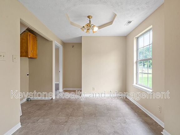 5th image of 2080 Carneal Ln