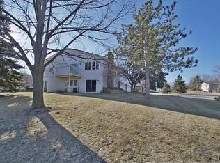 1745 W 140th St, Burnsville, MN 55337