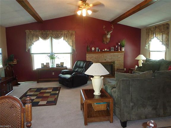 4th image of 228 Kent Cir NE