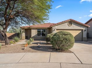 8206 N Iron Ridge Dr, Tucson, AZ 85743