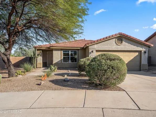 8206 N Iron Ridge Dr, Tucson, AZ 85743