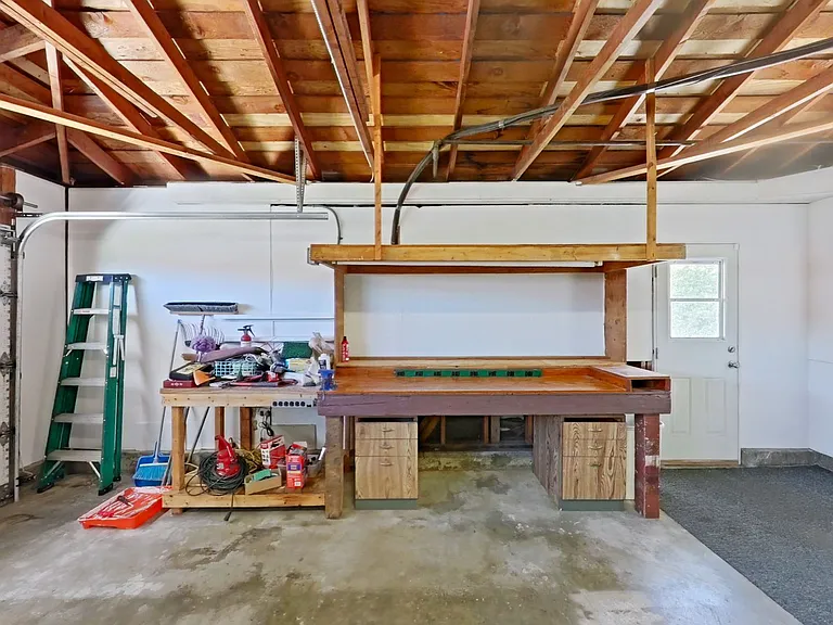 25152 Northrup Dr — Photo 21
