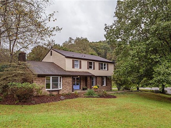 2nd image of 4200 Royal Ct