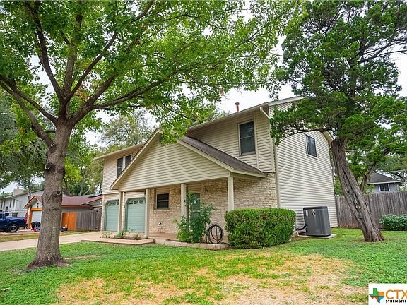 3rd image of 12120 Wycliff Ln