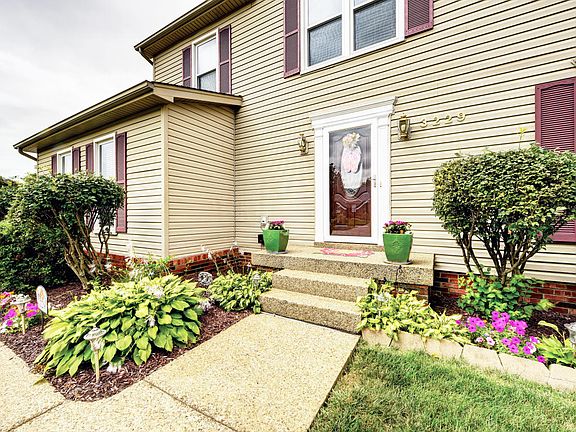 4th image of 3229 Villanova Dr