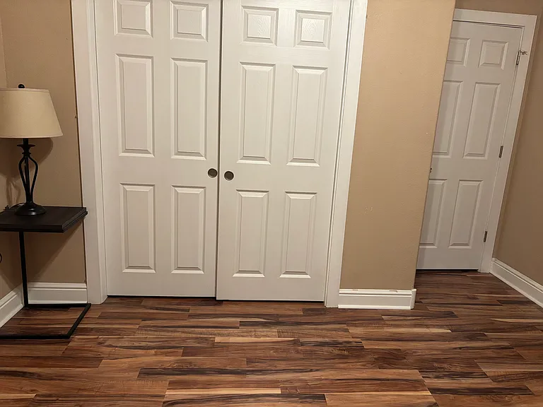 1806 W University Dr — Photo 12