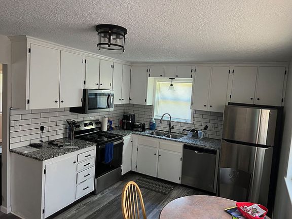2nd image of 1838 S Saint Clair Ave APT 2