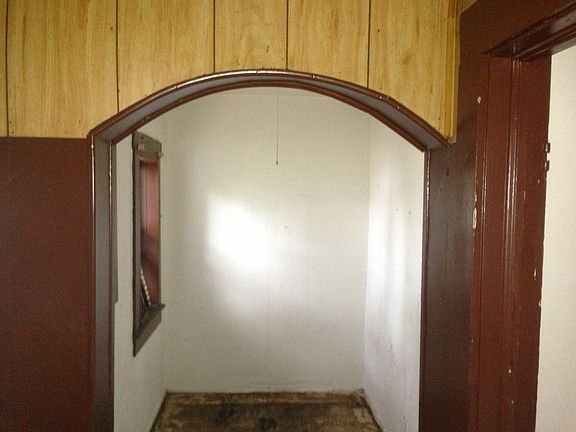 5th image of 1640 Woodlawn Ave